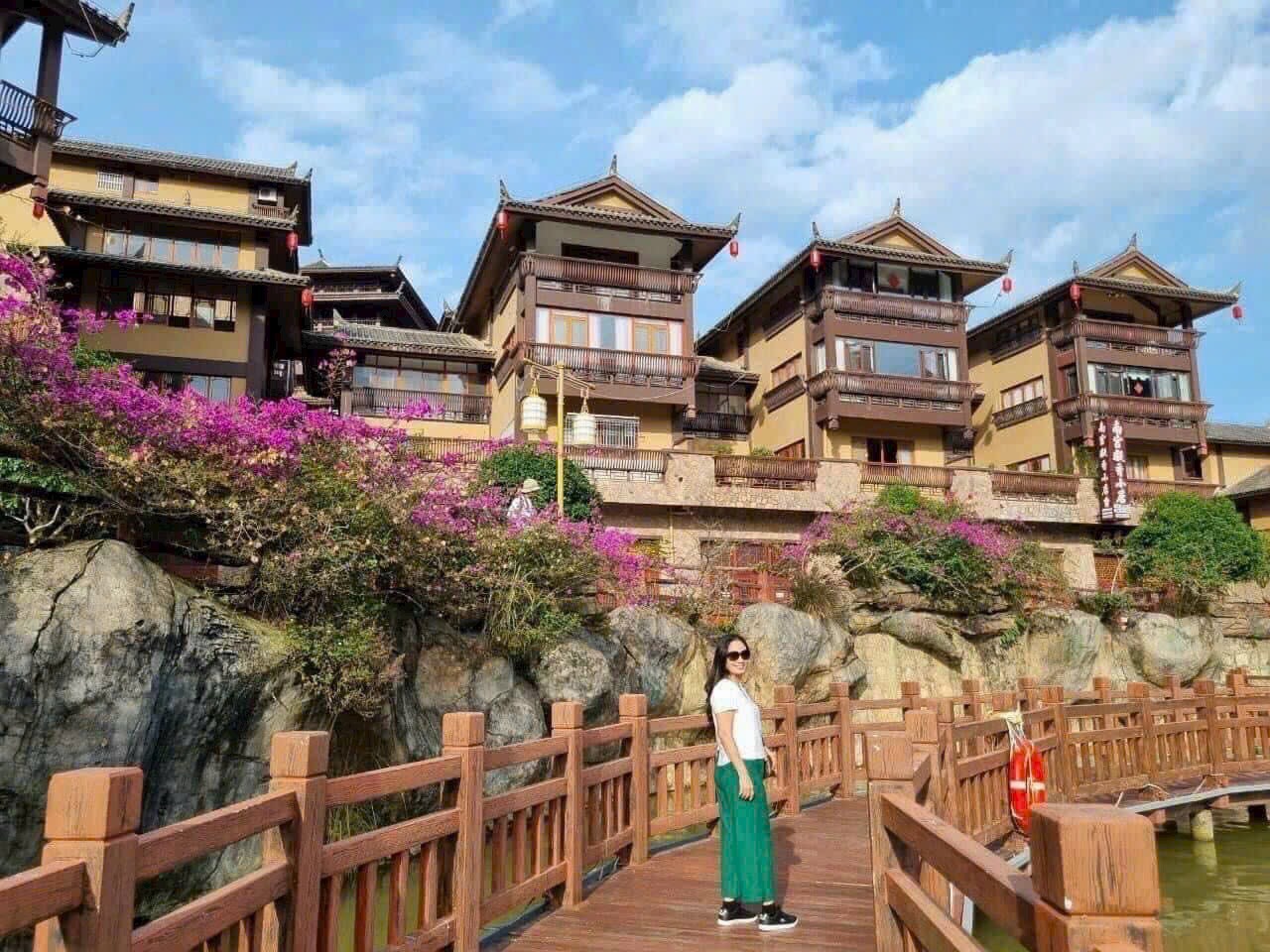 KHÁM PHÁ CHÂU HỒNG HÀ TRUNG QUỐC 4 NGÀY 3 ĐÊM HÀ NỘI -HÀ KHẨU - BÌNH BIÊN - DI LẶC - KIẾN THỦY - MÔNG TỰ GIÁ RẺ NHẤT 2025 